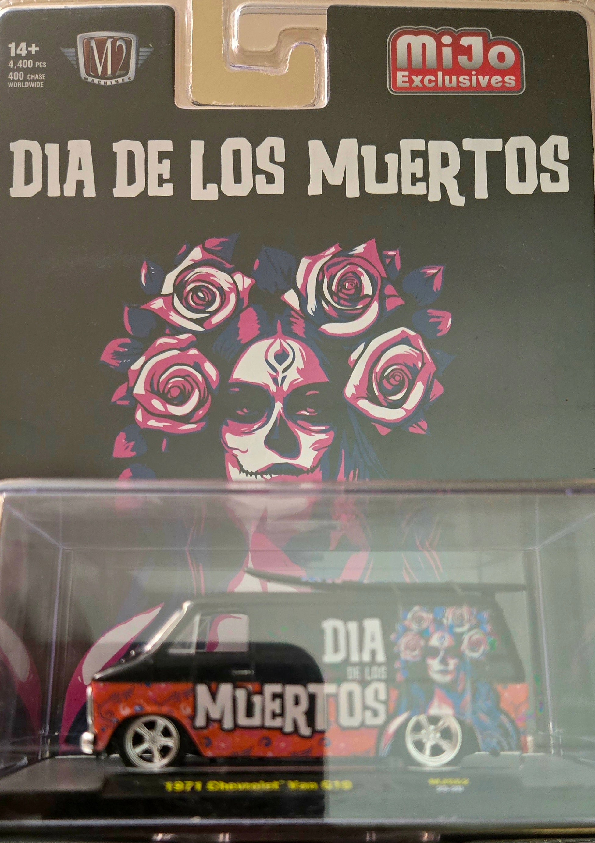 M2 Machines 1:64 Dia De Los Muertos 1971 Chevrolet Van G10 - Mijo Exclusives!