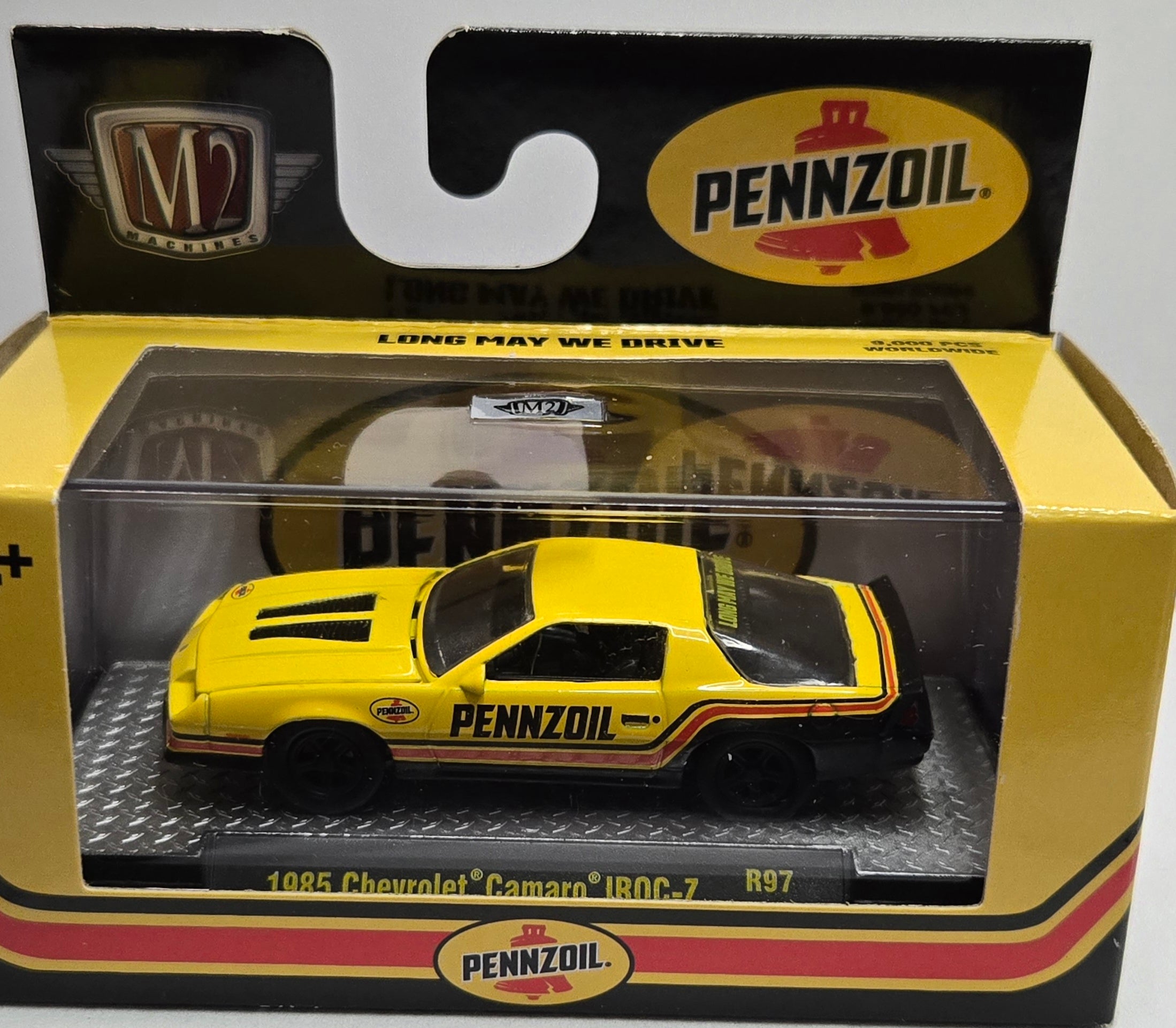 M2 Machines 1985 Chevrolet Camaro IROC-Z Pennzoil (1:64 Scale)